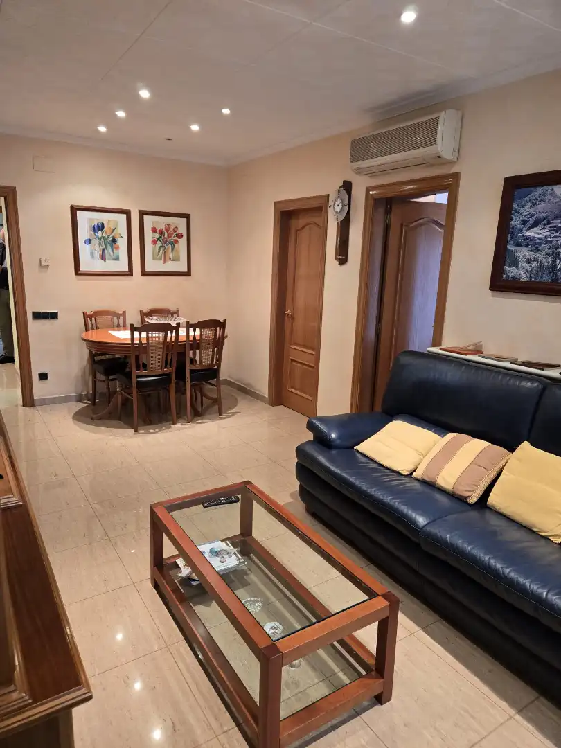 Living room of Flat for sale in  Barcelona Capital  with Air Conditioner, Heating and Balcony
