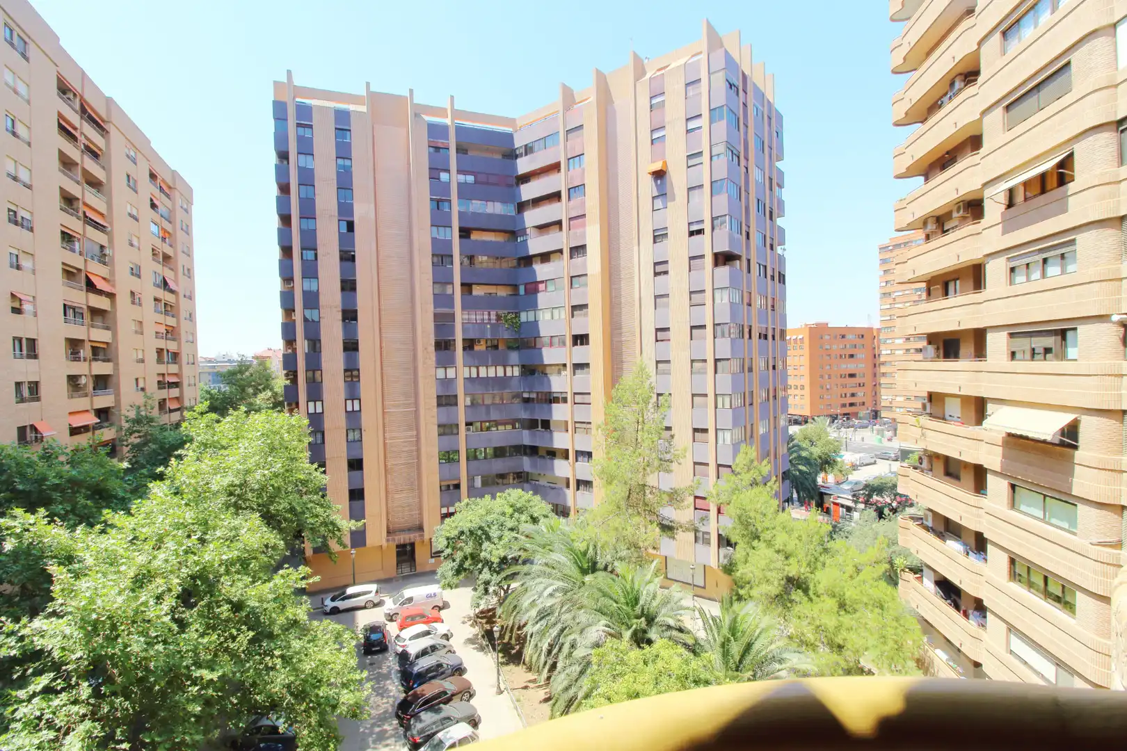 Vista exterior de Pis en venda en Valencia amb Aire condicionat i Balcó