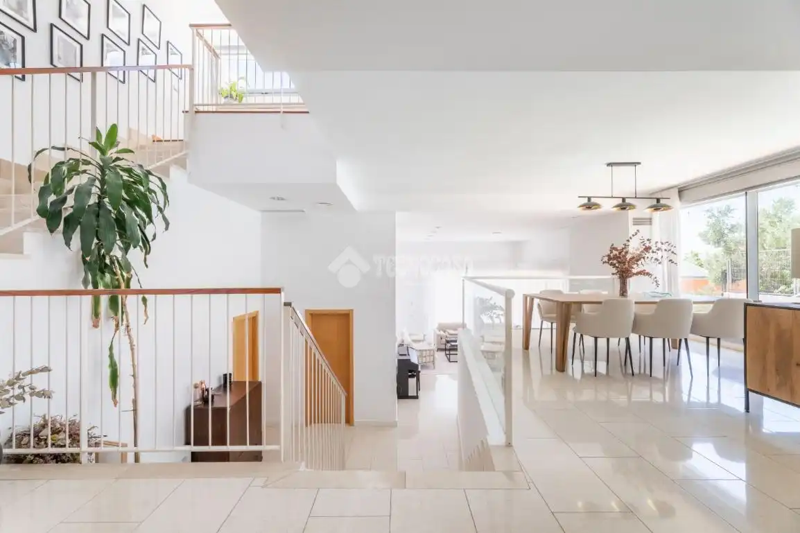 Einfamilien-Reihenhaus zum Verkauf in Torrelodones mit Klimaanlage, Heizung und Terrasse
