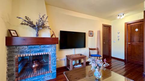 Foto 2 de Piso en venta en Carrèr Sarriulèra, 21a, Vielha, Lleida
