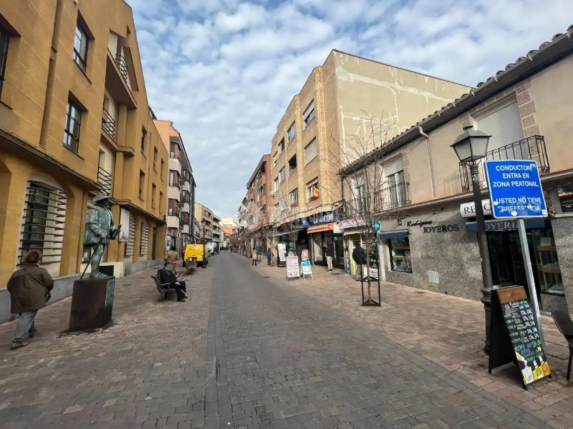 Vista exterior de Piso en venta en Leganés con Aire acondicionado, Calefacción y Trastero