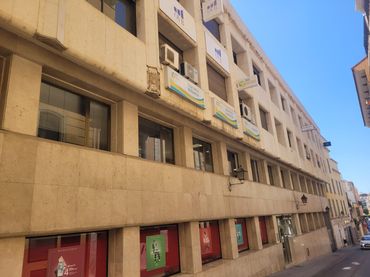 Office space with lift for sale in Plaza España
