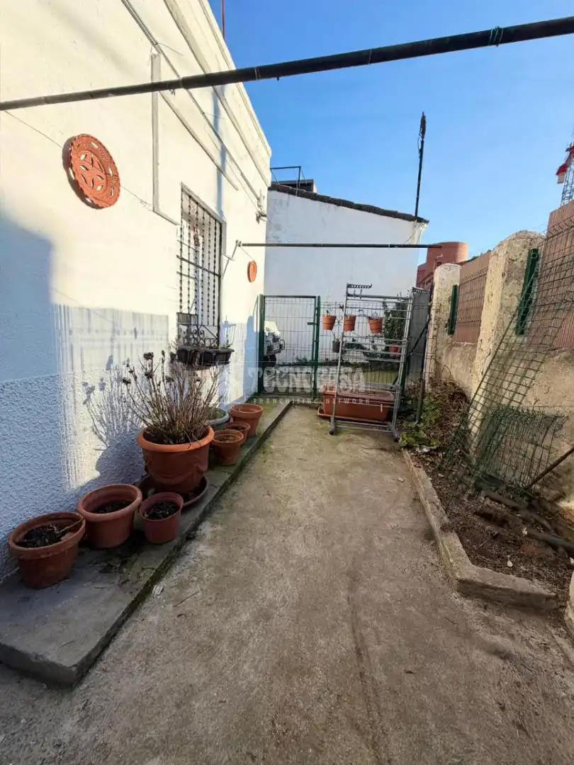 Exterior view of Houses for sale in Madrid  with Air Conditioner, Heating and Storage room