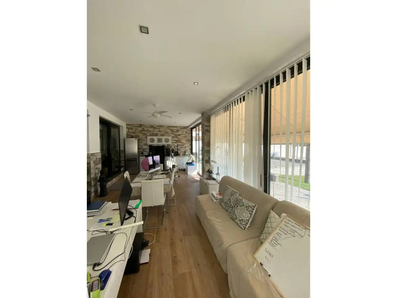Sala de estar de Casa o chalet en venta en Estepona con Calefacción, Jardín privado y Terraza