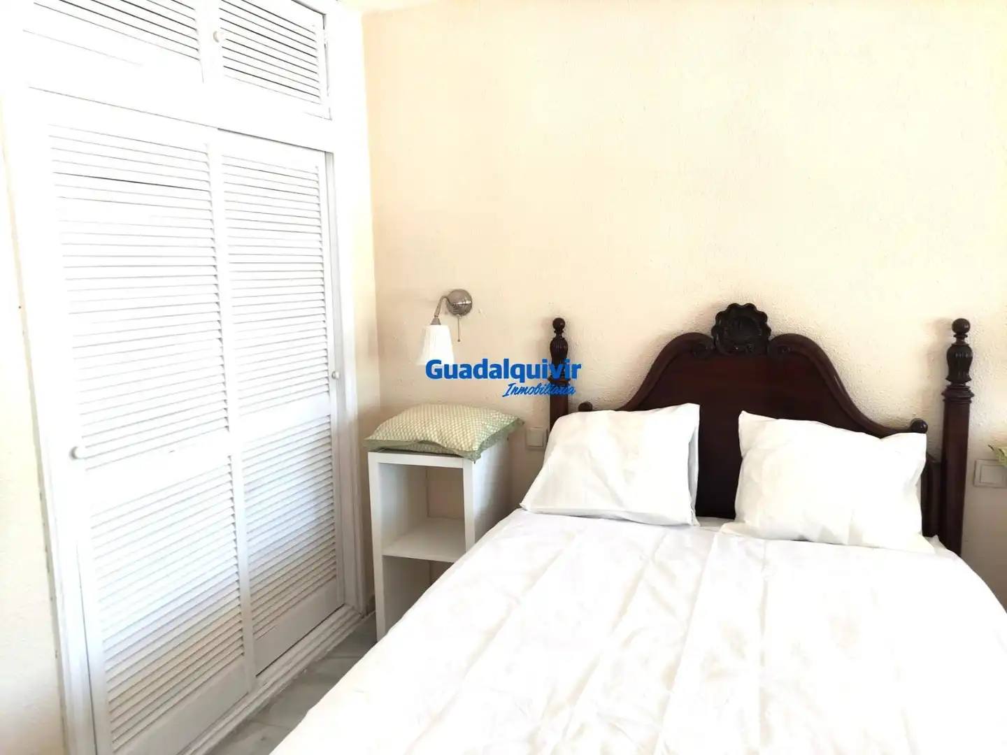 Bedroom of Flat for rent in Sevilla  with Air Conditioner, Furnished and Community pool