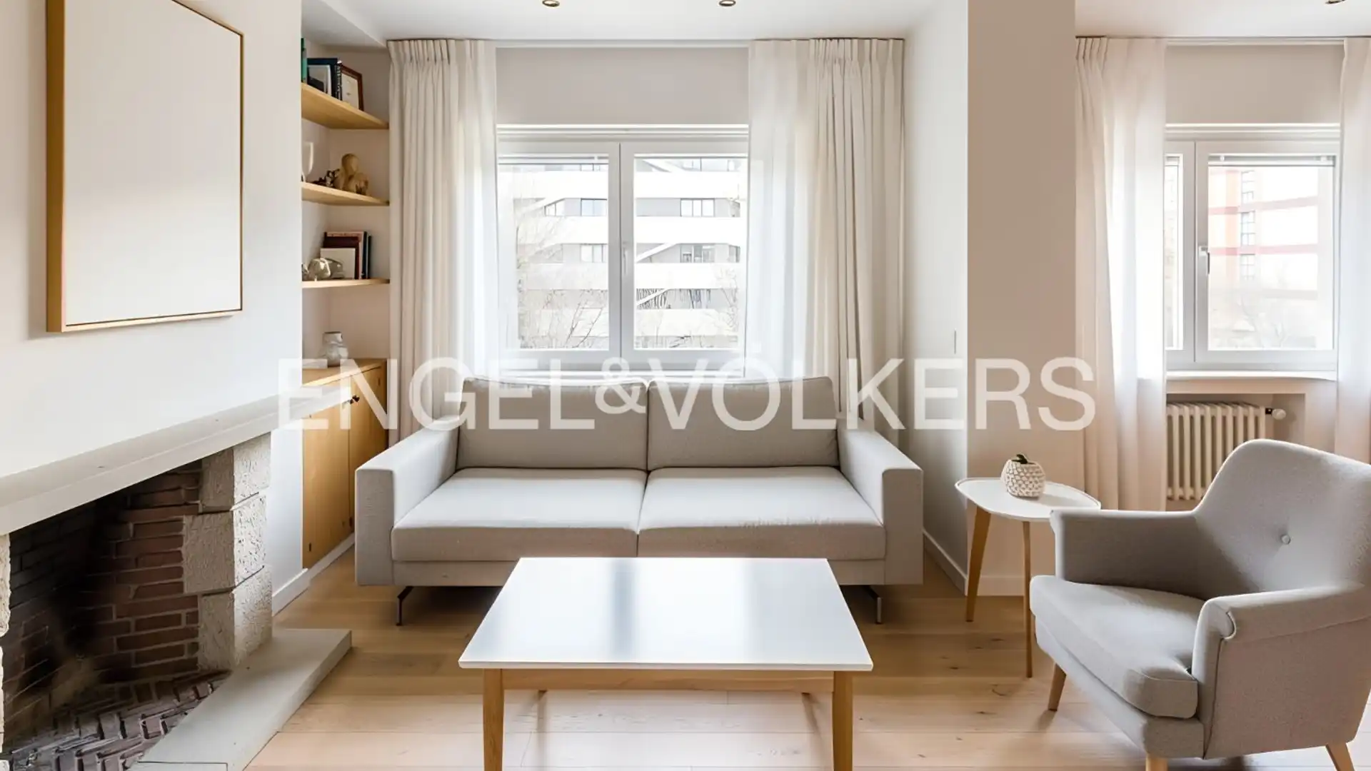 Sala d'estar de Pis en venda en  Madrid Capital amb Calefacció, Terrassa i Traster