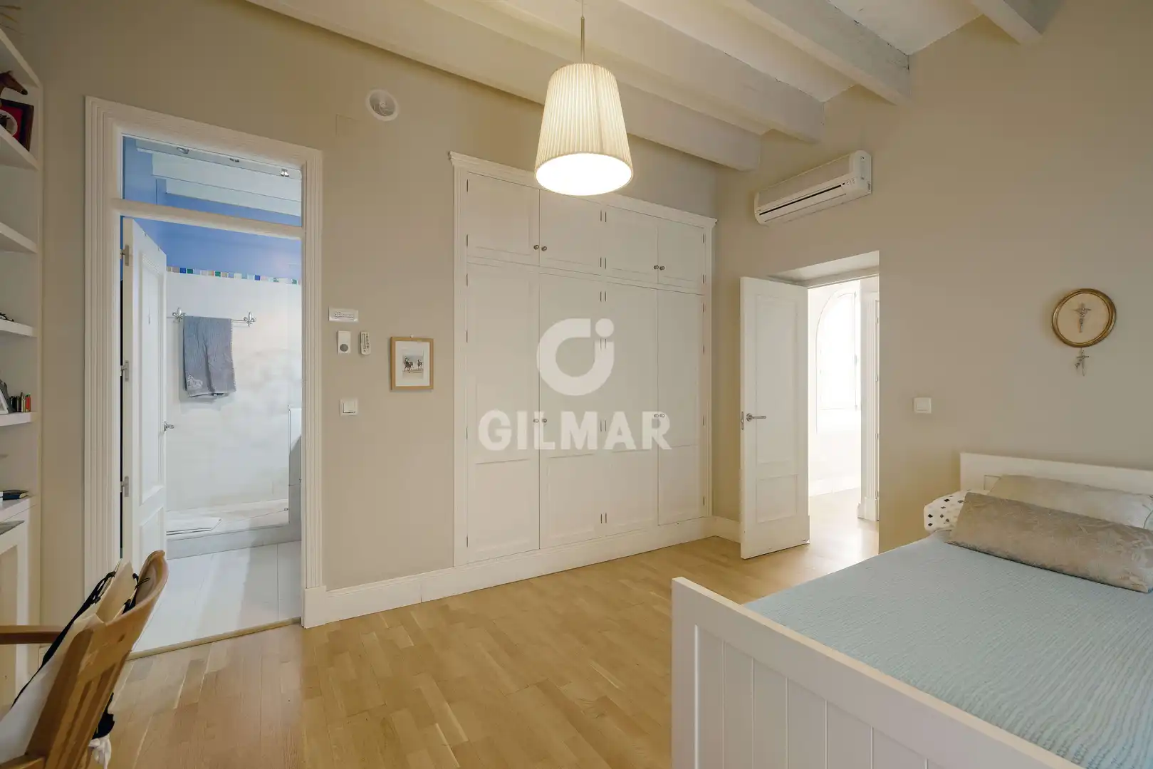 Habitación de Casa o chalet en venta en Sevilla con Calefacción