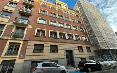 Exterior view of Flat for sale in  Madrid Capital  with Heating