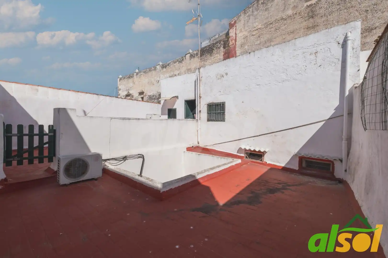 Terrassa de Casa adosada en venda en El Puerto de Santa María amb Traster i Balcó