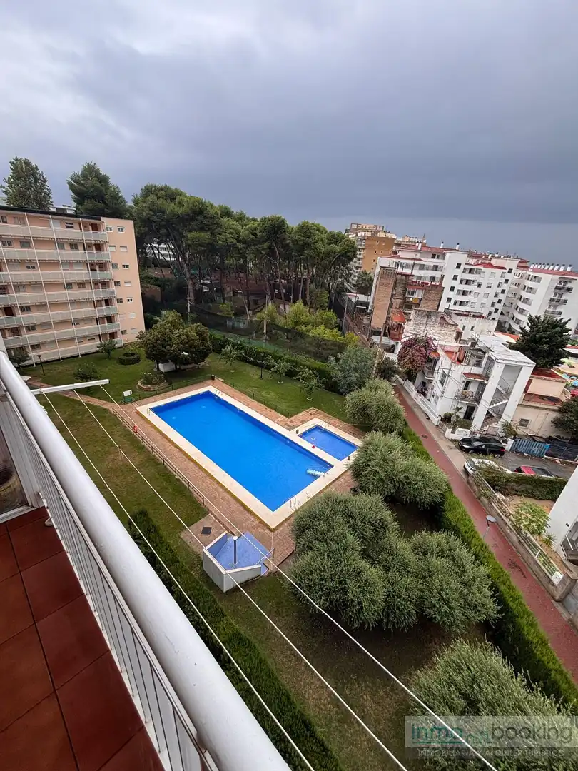 Piscina de Apartamento de alquiler en Mar i Camp - Platja dels Capellans 
