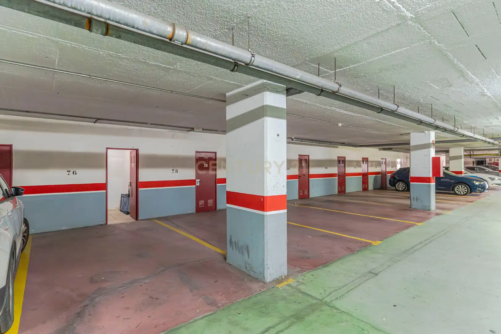 Parkplatz von Wohnung zum Verkauf in Manilva mit Privatgarten, Abstellraum und Gemeinschaftspool