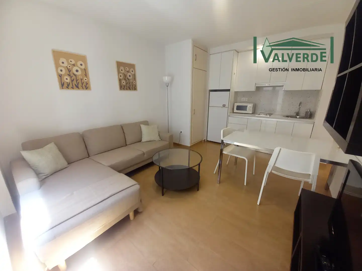 Living room of Apartments for rent in Granada  with Air Conditioner, Heating and Furnished