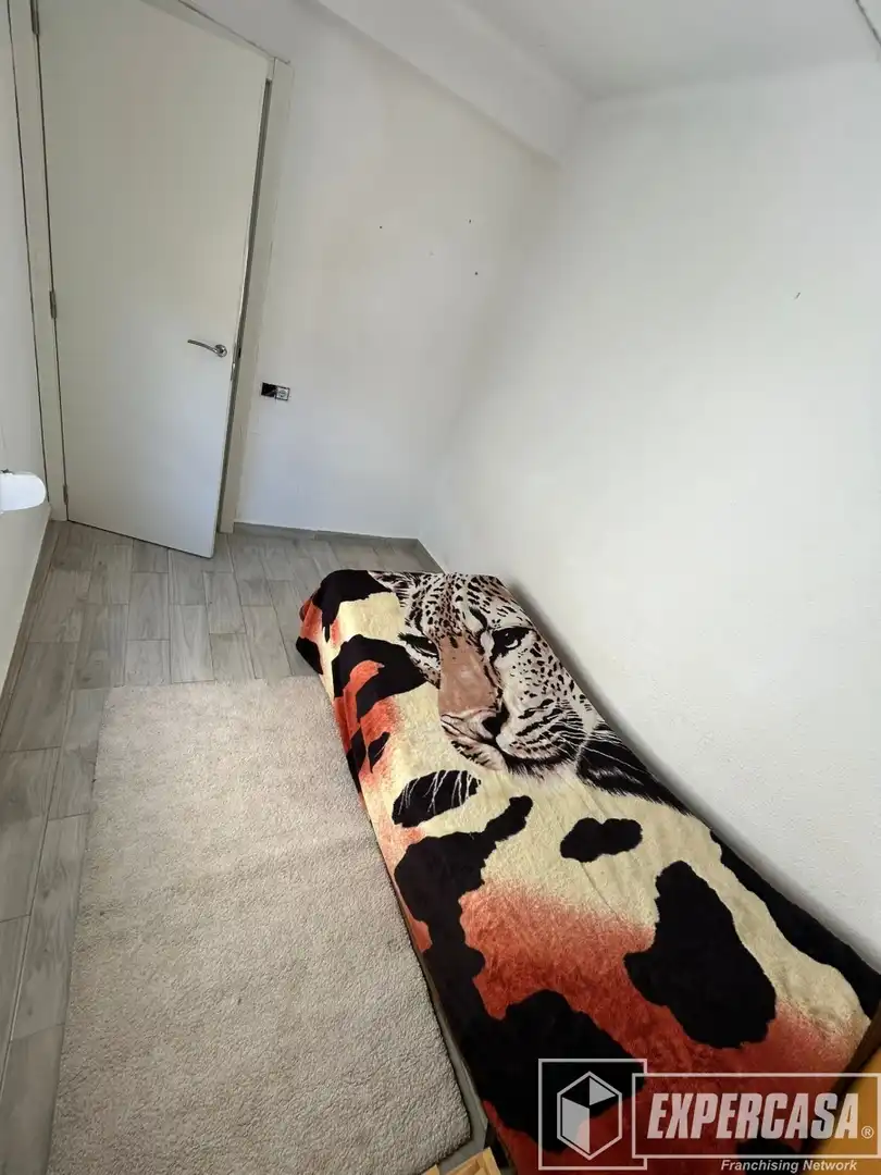 Habitación de Piso en venta en Alzira con Amueblado