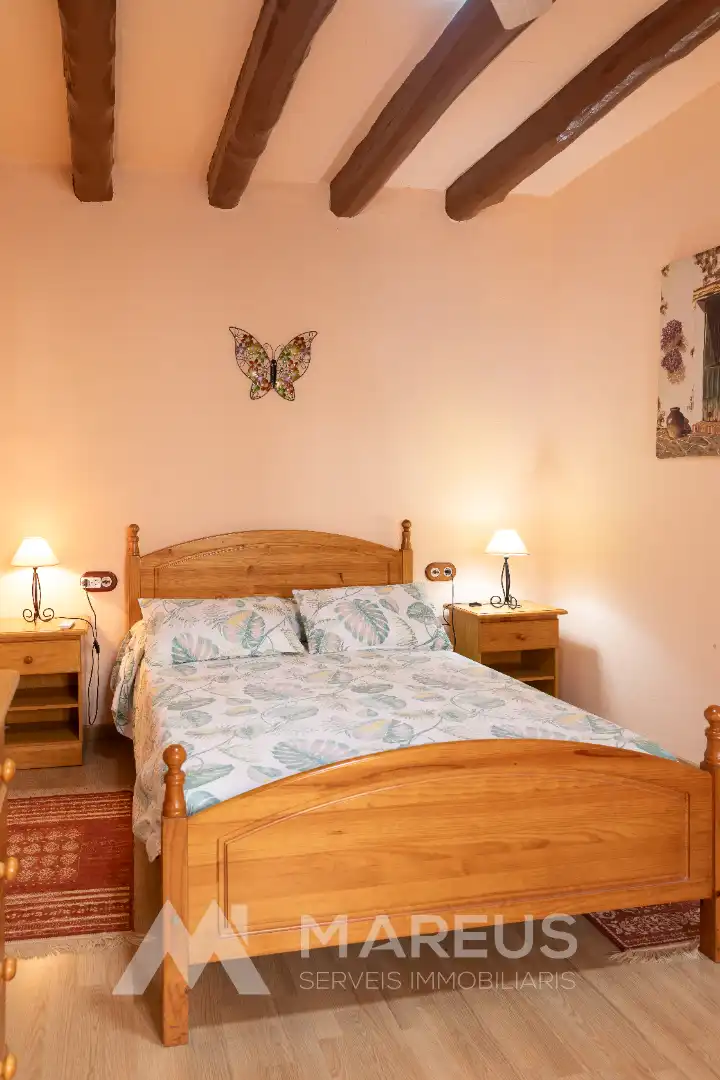 Habitación de Casa adosada en venta en Torrelavit con Calefacción