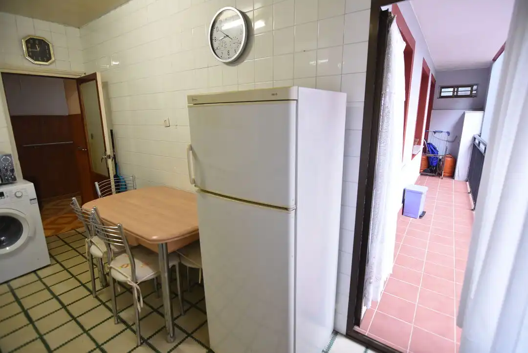 Cocina de Piso en venta en Ermua con Amueblado y Balcón