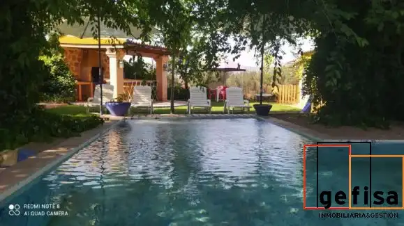 Piscina de Finca rústica en venda en Valdepeñas amb Aire condicionat, Calefacció i Jardí privat