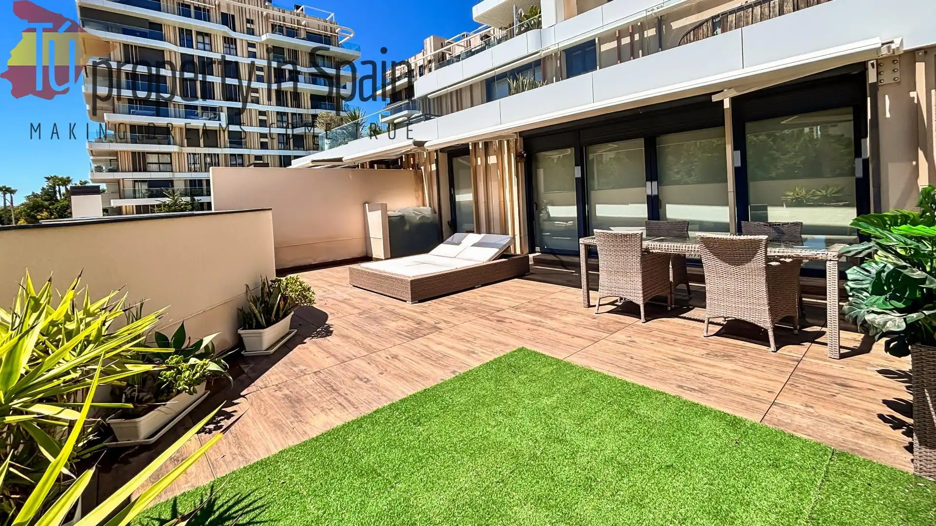 Terraza de Piso para compartir en Alicante / Alacant con Terraza, Amueblado y Piscina comunitaria