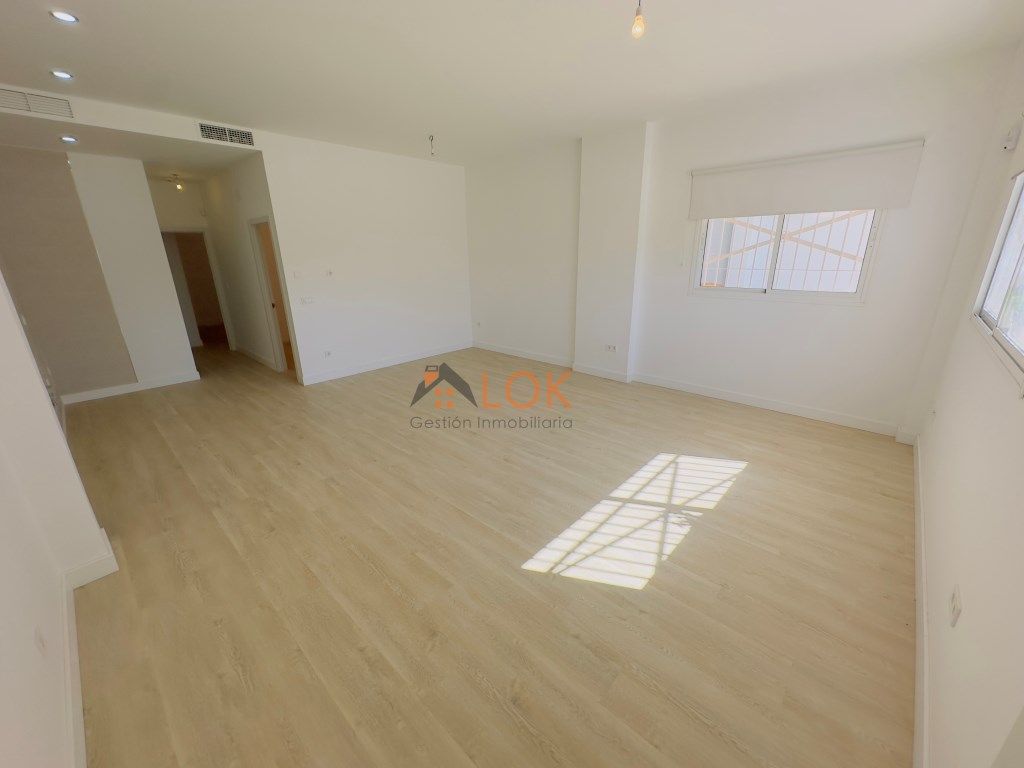 Flat for sale in Málaga Capital  with Air Conditioner, Private garden and Swimming Pool