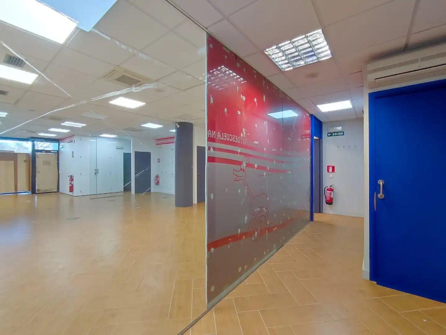 Local en venta en Valle de Egüés / Eguesibar con Aire acondicionado