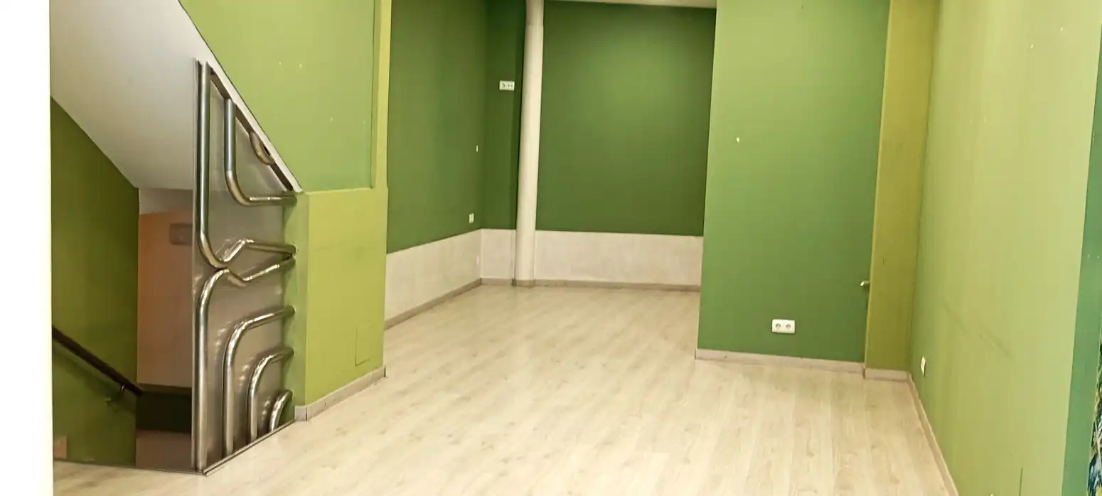 Local comercial de lloguer a Casco Antiguo, imagen 4