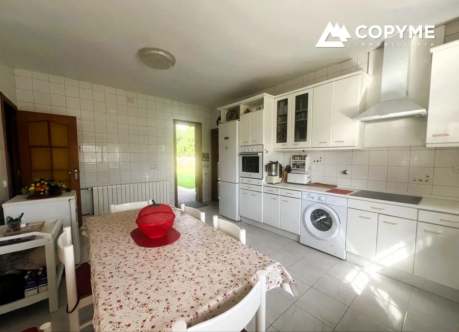 Cocina de Casa o chalet en venta en Novés con Calefacción, Jardín privado y Parquet