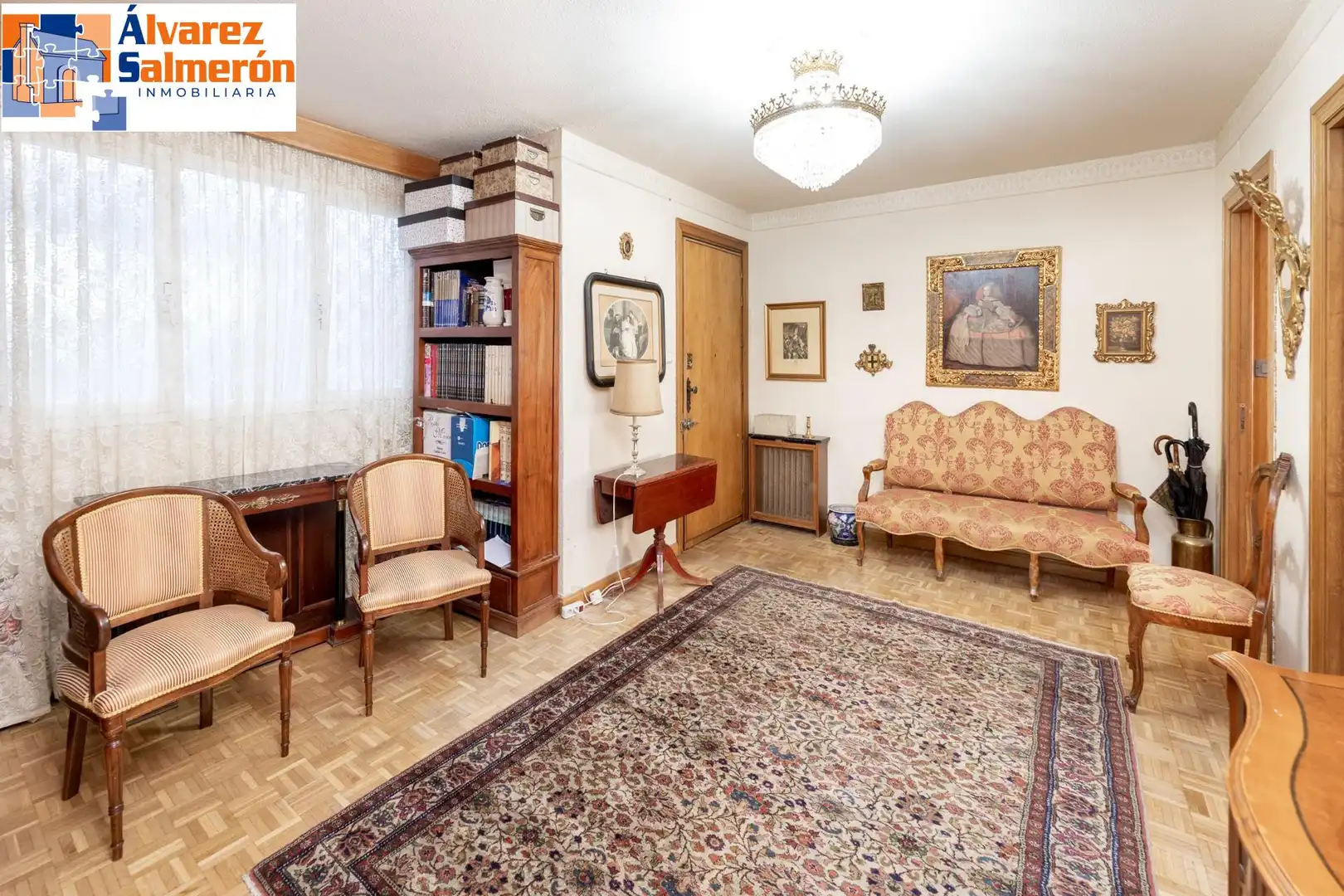 Living room of Flat for sale in Granada  with Heating and Balcony