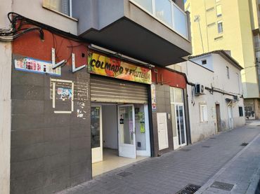 Local comercial en venta en Carrer MANACOR 100