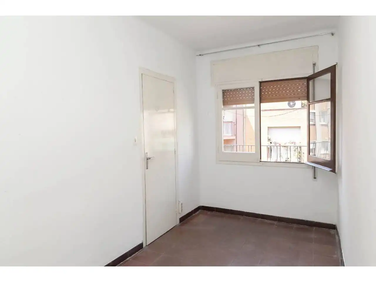 Habitación de Piso en venta en L'Hospitalet de Llobregat con Balcón