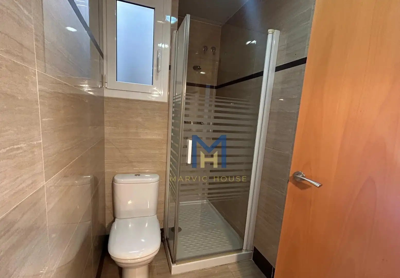 Baño de Piso en venta en Sabadell con Aire acondicionado, Calefacción y Parquet