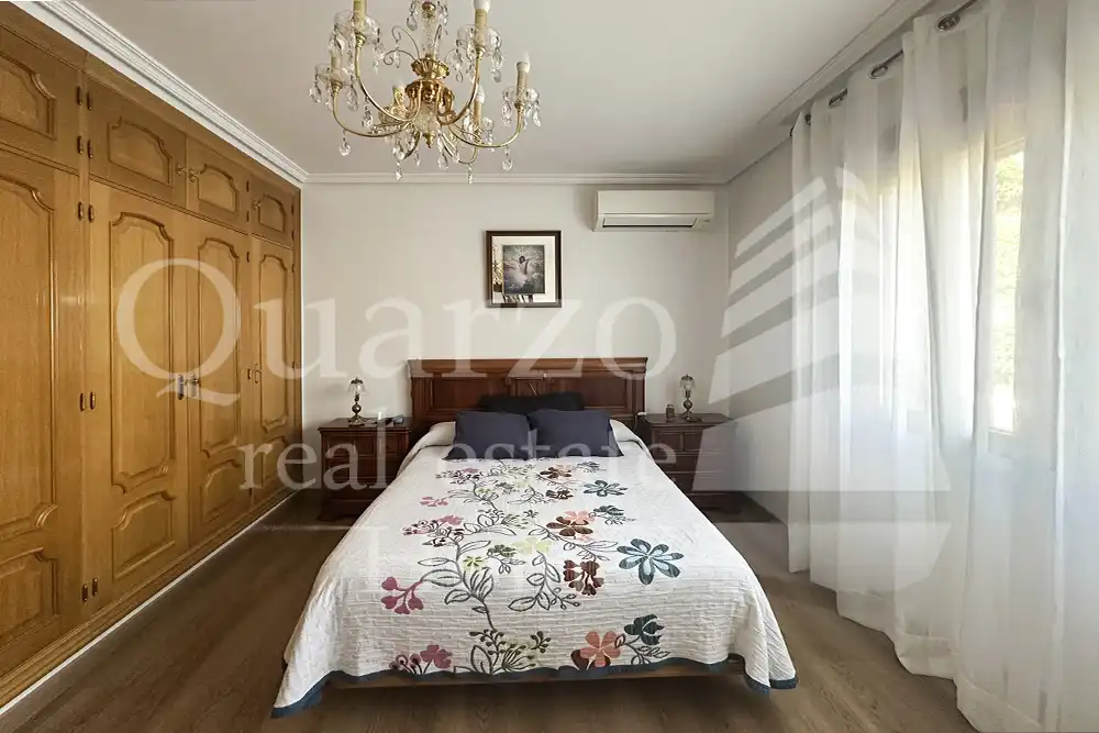 Bedroom of Houses for sale in Villaviciosa de Odón  with Air Conditioner, Heating and Private garden