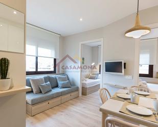 Sala d'estar de Apartament de lloguer en  Barcelona Capital amb Aire condicionat i Terrassa