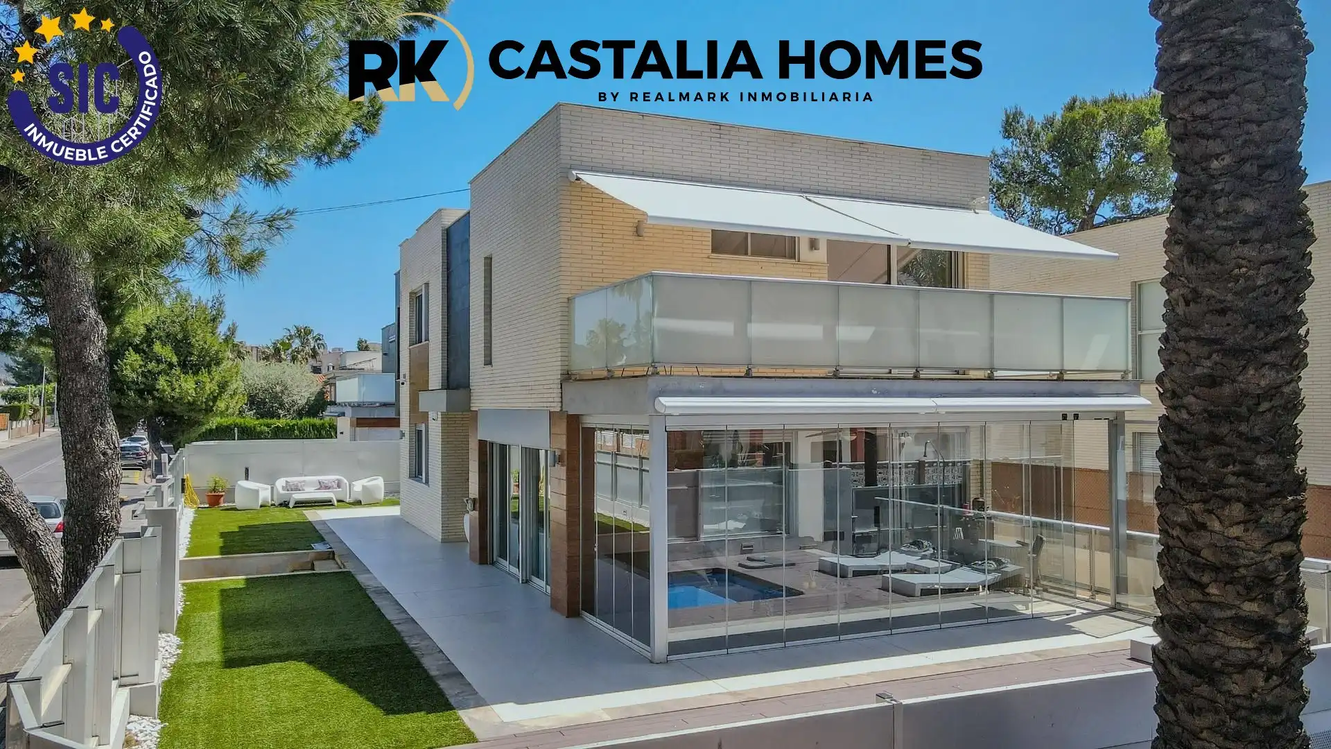 Vista exterior de Casa o xalet en venda en Benicasim / Benicàssim amb Aire condicionat, Calefacció i Jardí privat