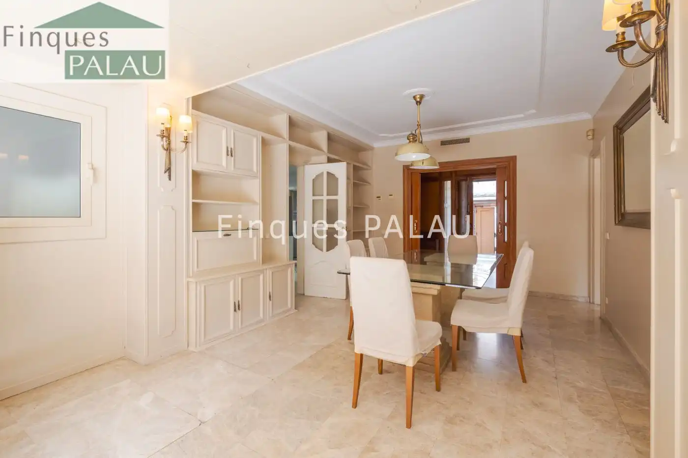 Comedor de Casa o chalet de alquiler en Sant Joan Despí con Aire acondicionado, Calefacción y Jardín privado