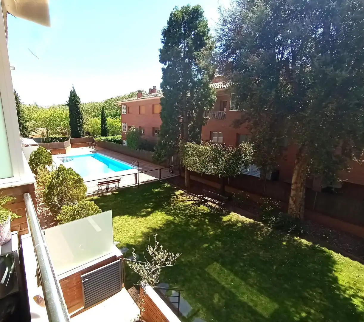 Swimming pool of Flat for sale in Sant Cugat del Vallès  with Private garden, Terrace and Balcony