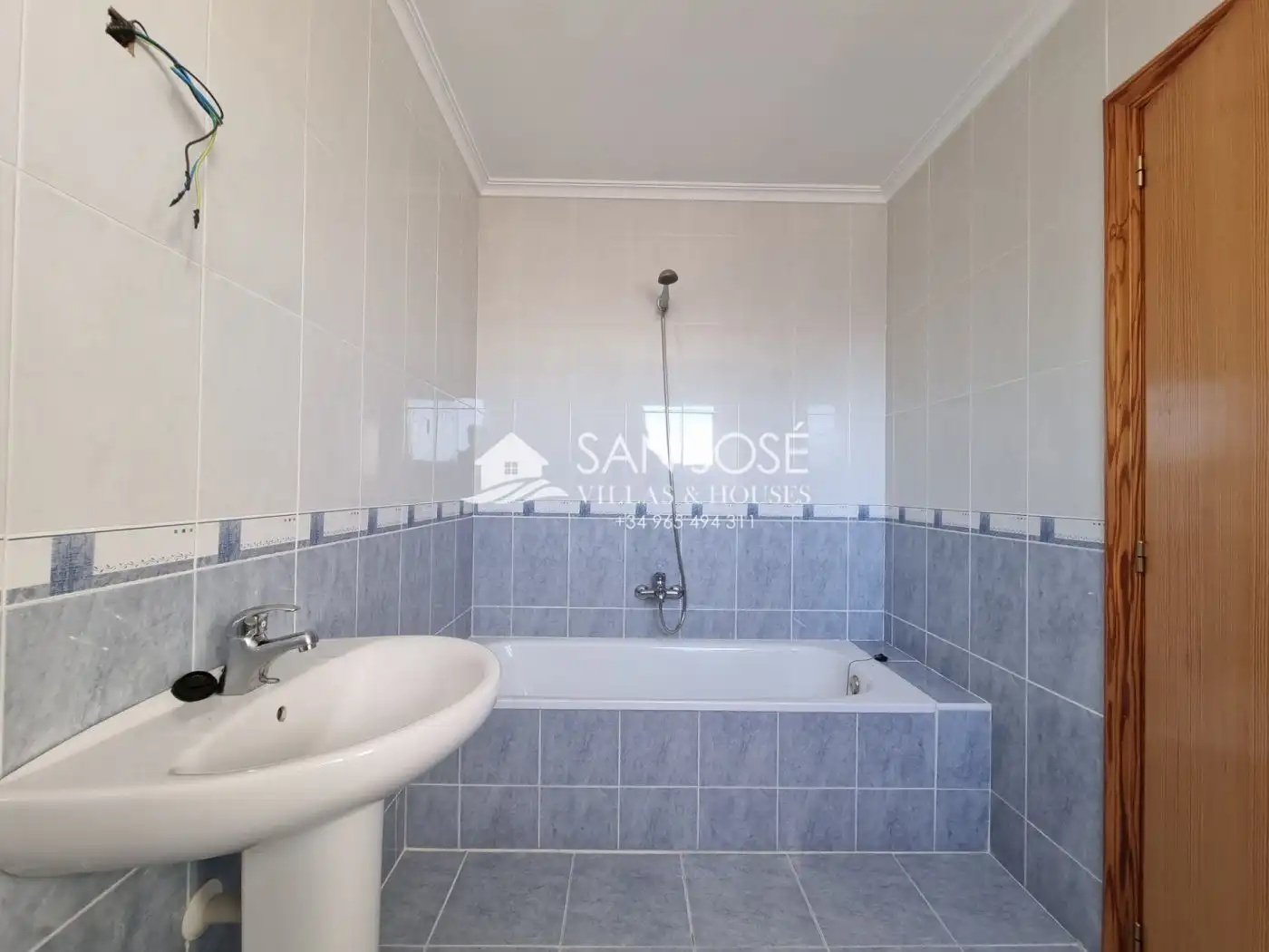 Badezimmer von Haus oder Chalet zum Verkauf in Salinas mit Heizung