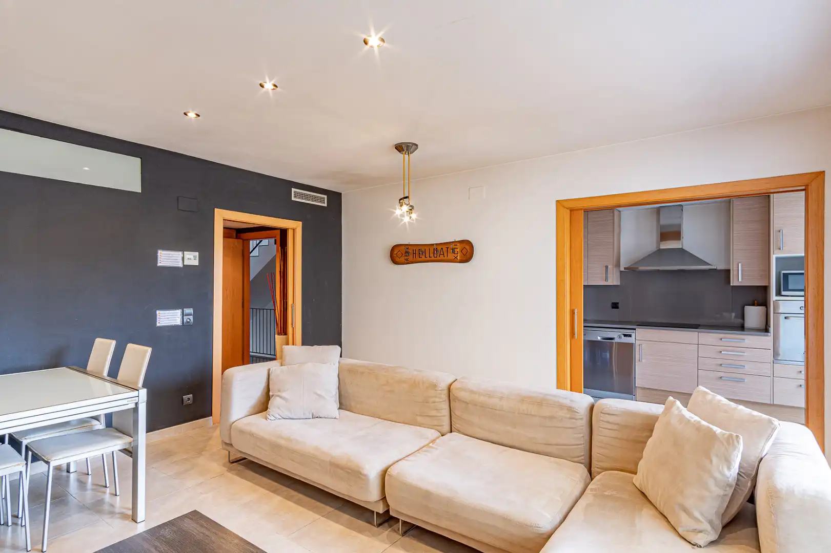 Wohnzimmer von Wohnung zum Verkauf in Llançà mit Klimaanlage, Heizung und Terrasse