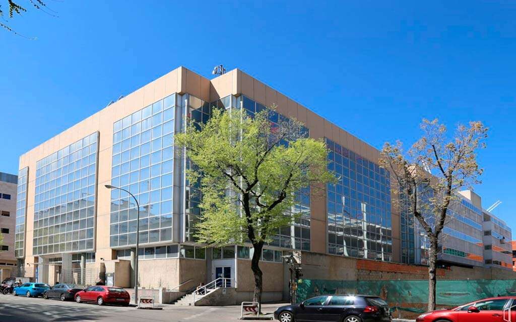 Exterior view of Building for sale in  Madrid Capital