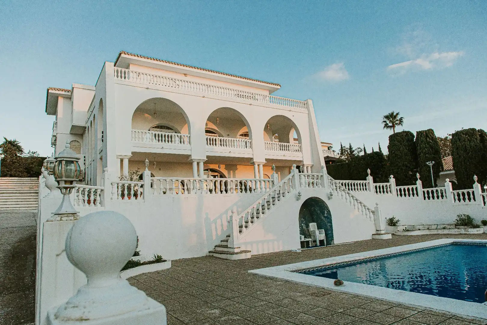 Vista exterior de Casa o chalet en venta en Benalmádena con Aire acondicionado, Terraza y Piscina