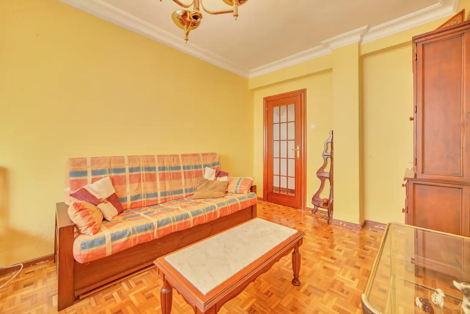Sala d'estar de Pis en venda en  Pamplona / Iruña amb Calefacció, Parquet i Terrassa