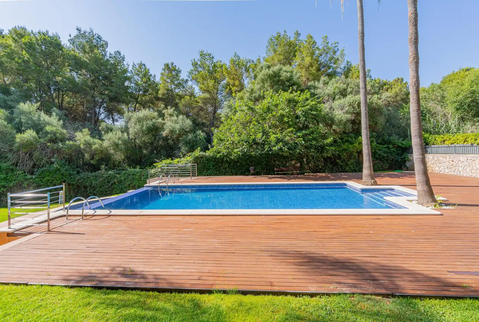 Schwimmbecken von Erdgeschoss zum Verkauf in  Palma de Mallorca mit Klimaanlage, Heizung und Privatgarten