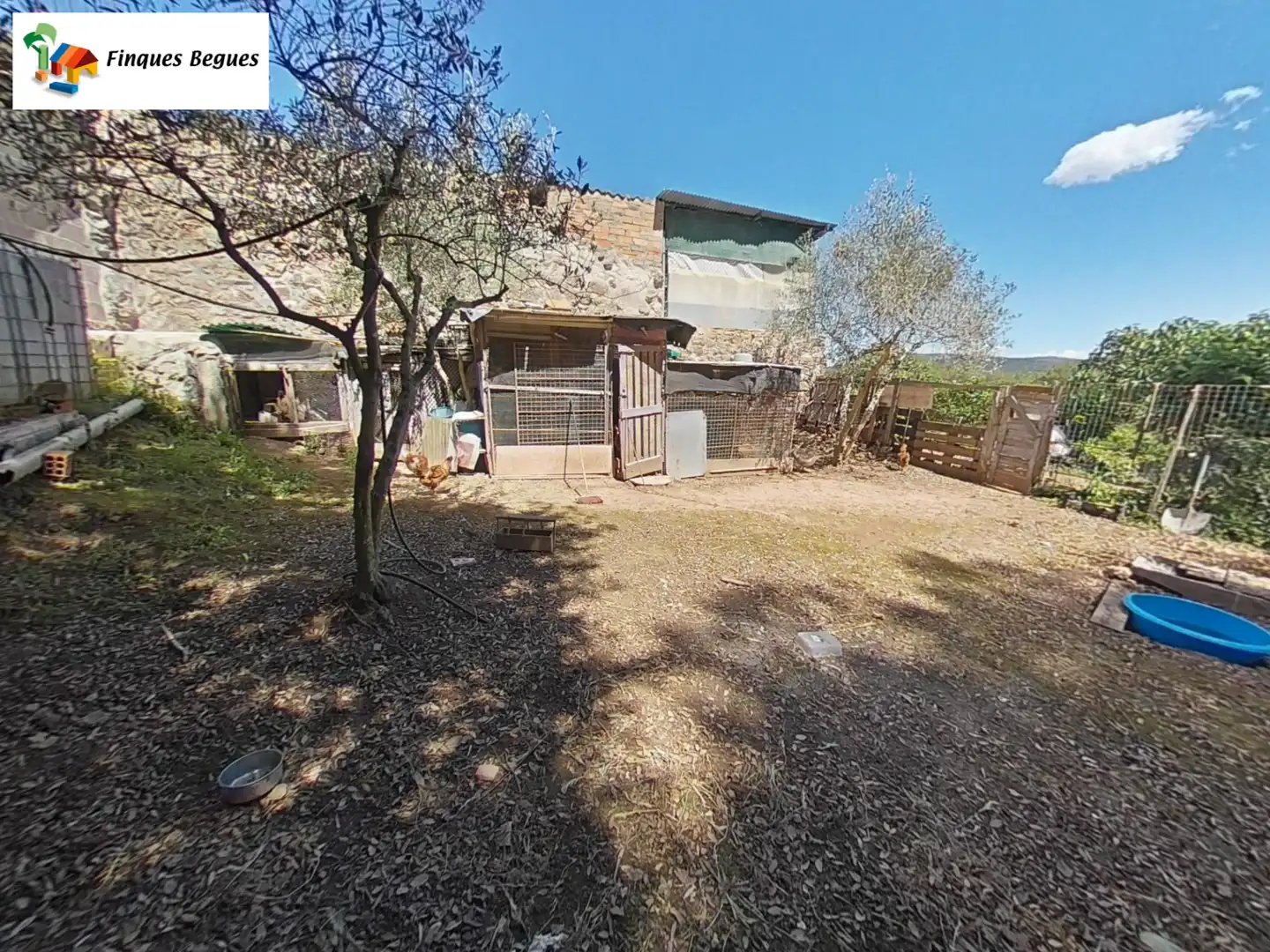 Finca rústica en venda en Begues amb Calefacció, Jardí privat i Moblat