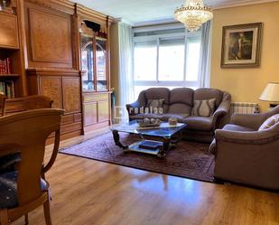 Living room of Flat for sale in  Madrid Capital  with Air Conditioner and Swimming Pool