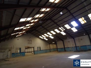 Nave industrielle à louer à Oeste