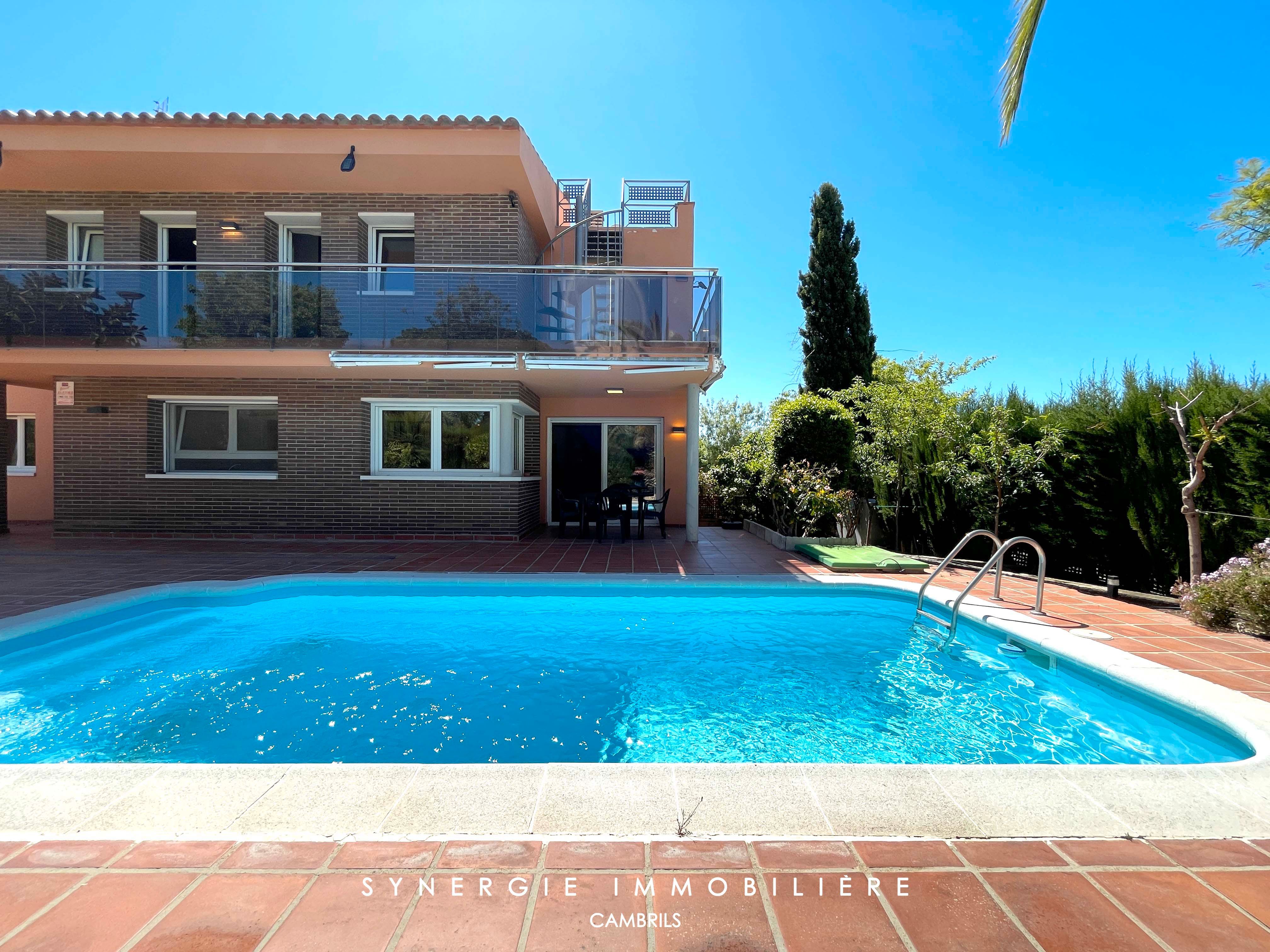 Piscina de Casa o xalet en venda en Cambrils amb Calefacció, Jardí privat i Terrassa