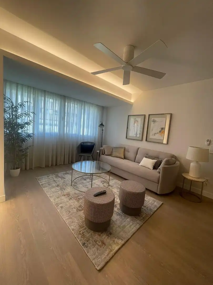 Sala d'estar de Pis de lloguer en Córdoba amb Aire condicionat, Calefacció i Moblat