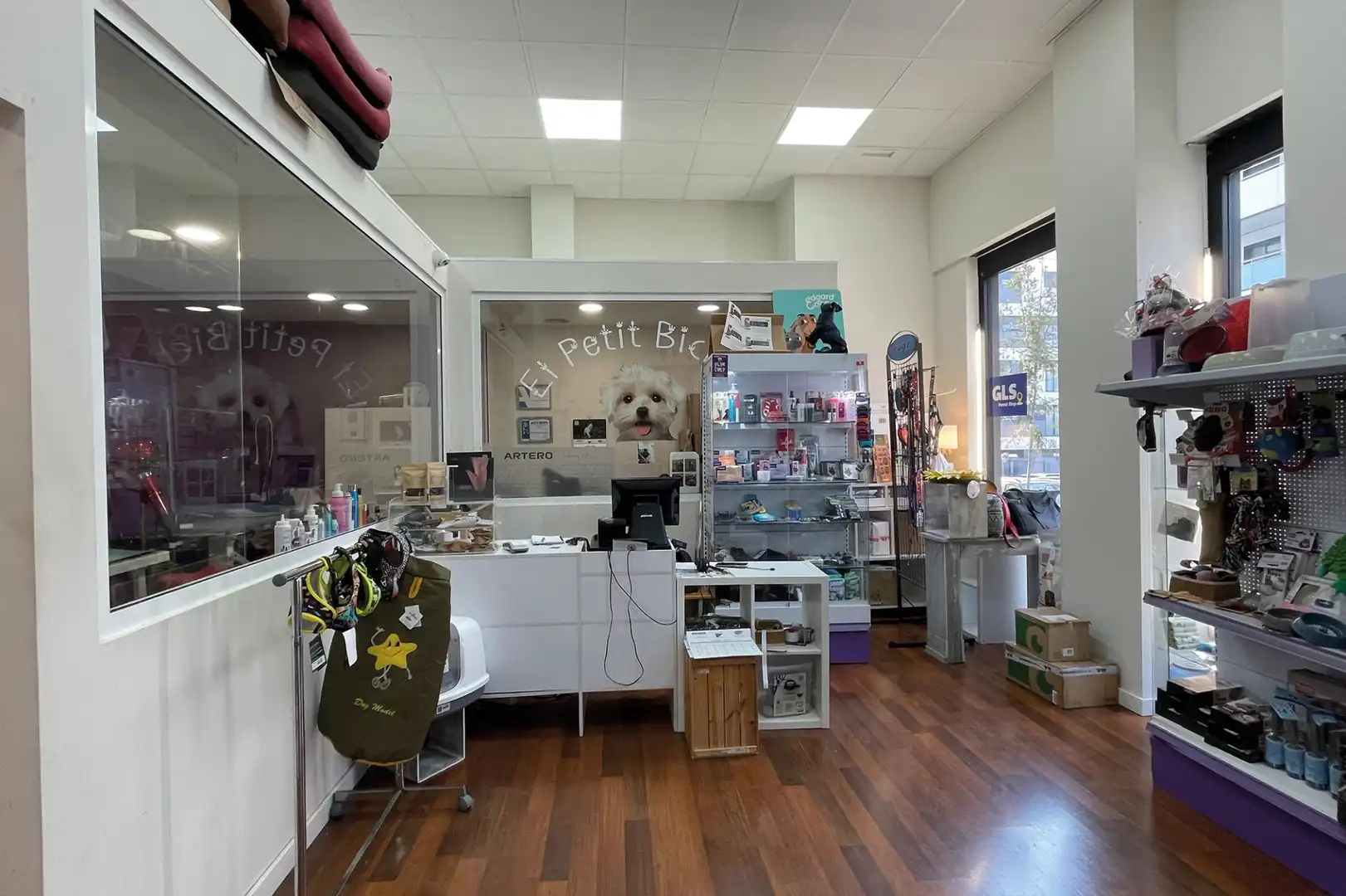Local en venta en Sant Just Desvern con Aire acondicionado