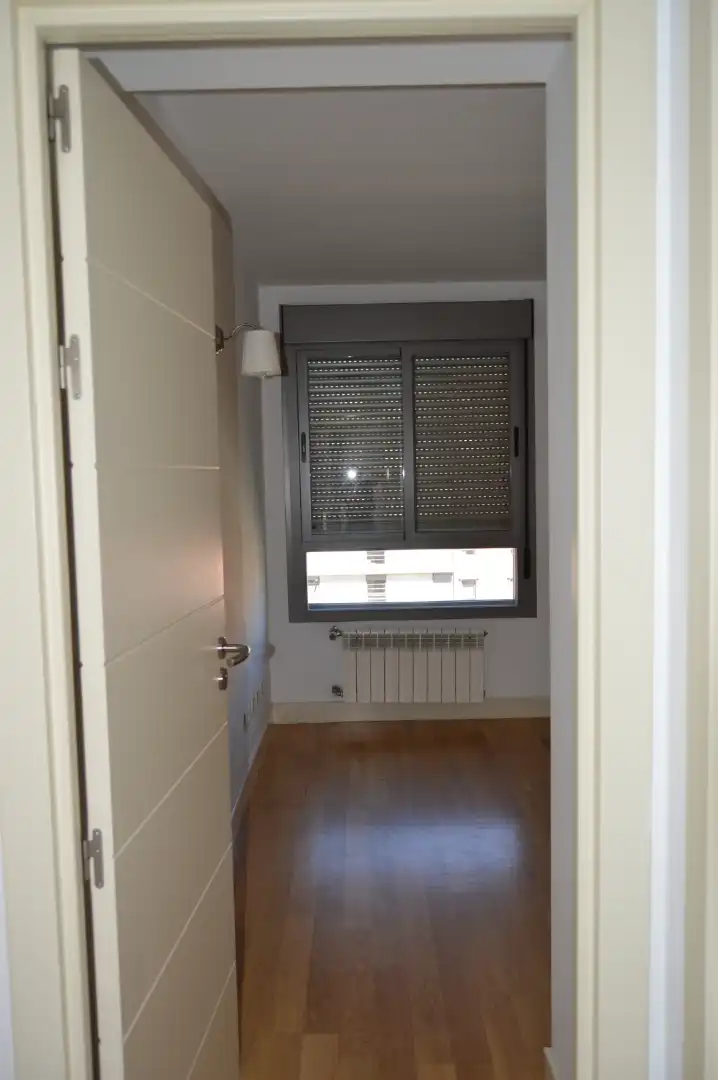 Schlafzimmer von Wohnung zur Miete in Madrid mit Klimaanlage, Heizung und Parkett