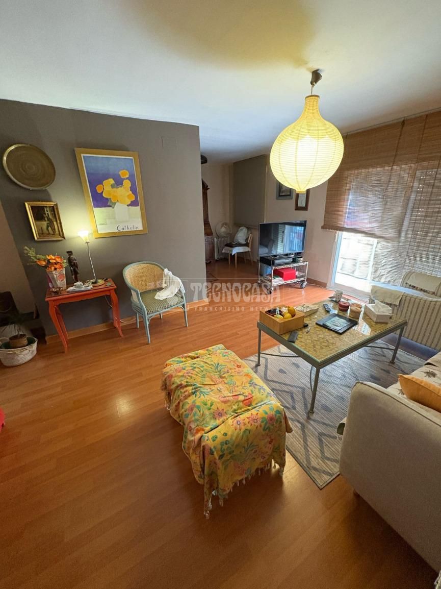 Living room of Flat for sale in  Sevilla Capital  with Air Conditioner and Terrace