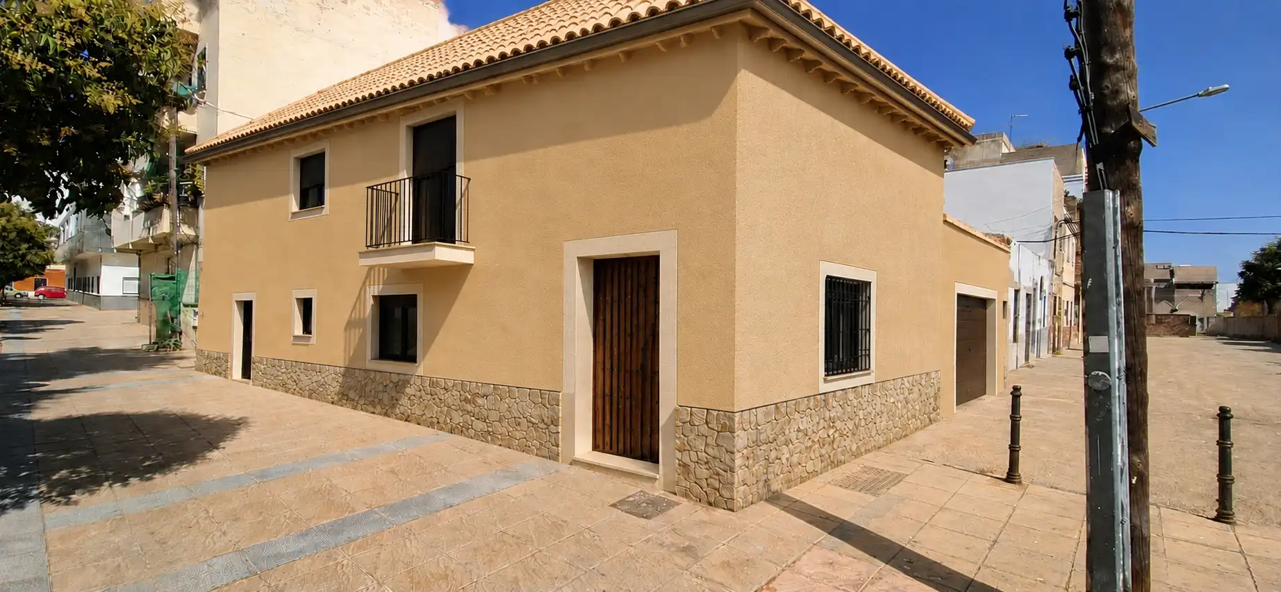 Terraced house with pool for sale in Calle Porvenir, imagen 2