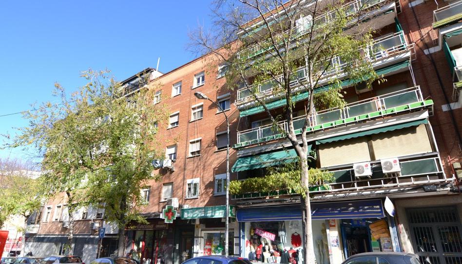 Photo 1 of Flat for sale in Pueblo Nuevo, Madrid